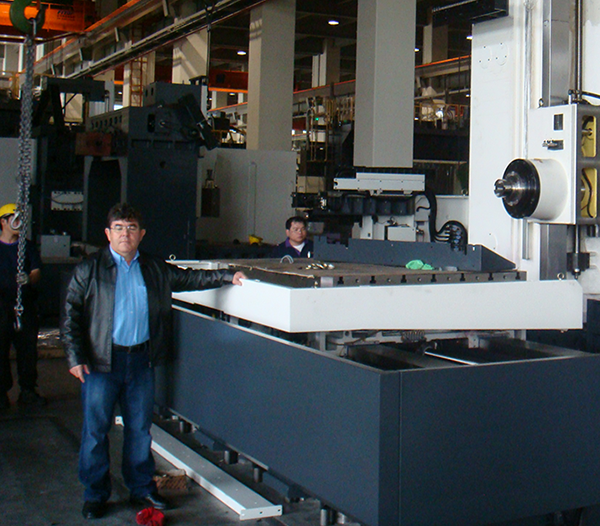 Visita a fábrica da Hartford em 2009